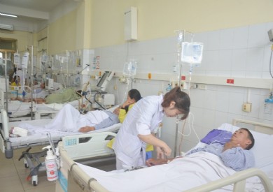 Cảnh báo tình trạng ngộ độc rượu ngâm