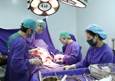 Cứu sống kịp thời 2 nạn nhân tai nạn giao thông bị dập nát chân nguy kịch