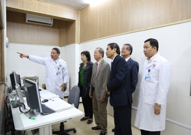 Bệnh viện Đa khoa tỉnh Quảng Ninh tổ chức gặp mặt đoàn cán bộ nguyên lãnh đạo Sở Y tế