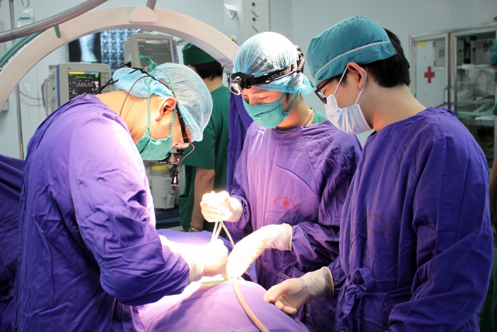 Phẫu thuật nội soi lồng ngực