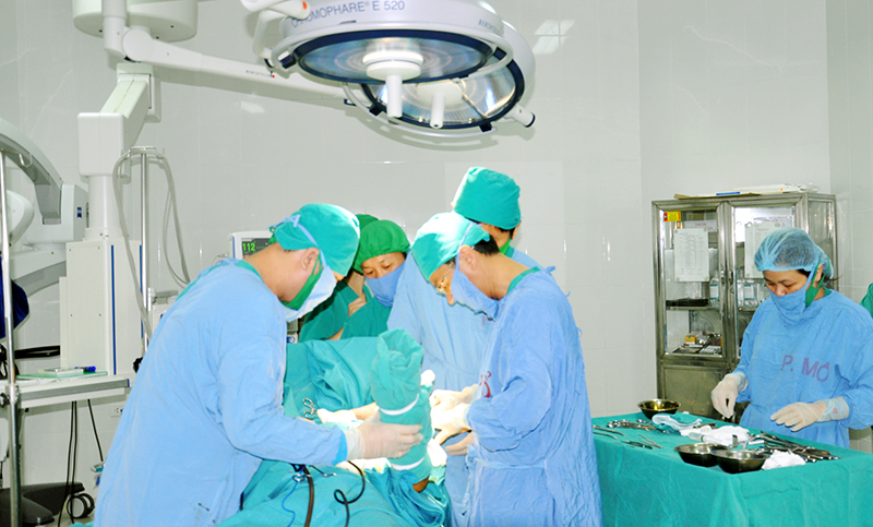 Y tế Quảng Ninh: Ứng dụng tiến bộ KHKT trong khám, chữa bệnh cho nhân dân