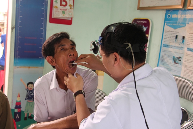Đoàn Thanh niên BV Đa khoa tỉnh khám chữa bệnh miễn phí
