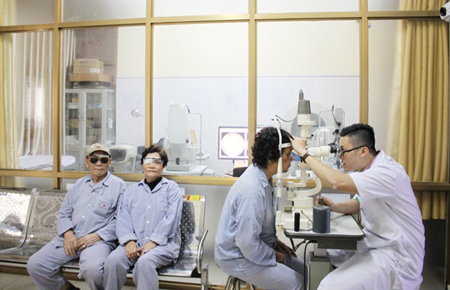 Địa chỉ “đỏ” về phẫu thuật Phaco - Mang lại ánh sáng cho nhiều bệnh nhân bị đục thủy tinh thể