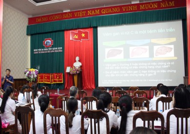 Tập huấn cập nhật phác đồ điều trị Viêm gan C của Bộ Y tế tại Bệnh viện Đa khoa tỉnh