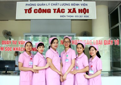 Tổ Công tác xã hội Bệnh viện ĐKTQN - “Cầu nối” giữa thầy thuốc và bệnh nhân