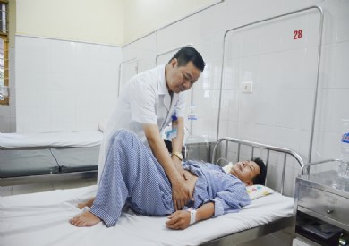 Bác sĩ Nguyễn Huy Tiến - Người thầy tận tâm với nghề