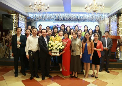 Bệnh viện Đa khoa tỉnh gặp mặt tri ân các cán bộ viên chức nghỉ hưu, chuyển công tác năm 2018