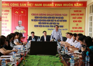 Bệnh viện Răng hàm mặt Trung ương Hà Nội và TP Hồ Chí Minh đến thăm và làm việc tại Bệnh viện ĐK tỉnh