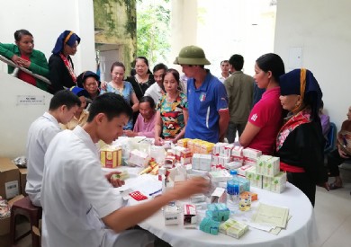 Khám và cấp phát thuốc miễn phí cho xã vùng sâu, vùng xa huyện Ba Chẽ