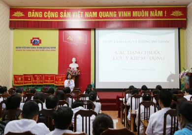 Tập huấn đào tạo ''Sử dụng thuốc an toàn, hợp lý'' cho điều dưỡng, nữ hộ sinh, kỹ thuật viên