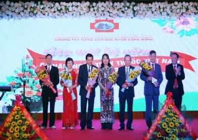 Bệnh viện Đa khoa tỉnh gặp mặt tri ân nguyên lãnh đạo Sở Y tế, CBVC nghỉ hưu nhân ngày 27/2