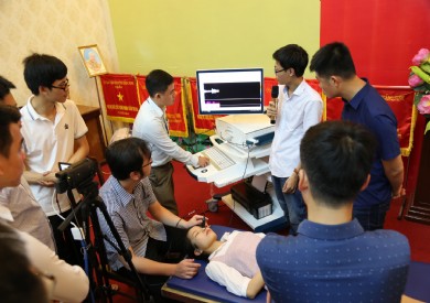 Bệnh viện Đa khoa tỉnh tổ chức Hội thảo nâng cao kỹ thuật của máy Doppler xuyên sọ