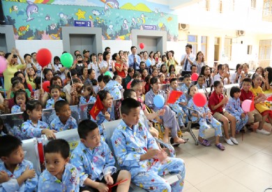 Lễ khai giảng yêu thương cho bệnh nhi tại Bệnh viện Đa khoa tỉnh Quảng Ninh