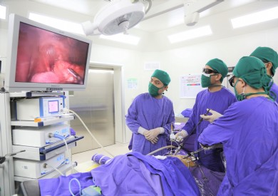 Lần đầu tiên phẫu thuật nội soi 3D điều trị bệnh co thắt tâm vị tại Quảng Ninh