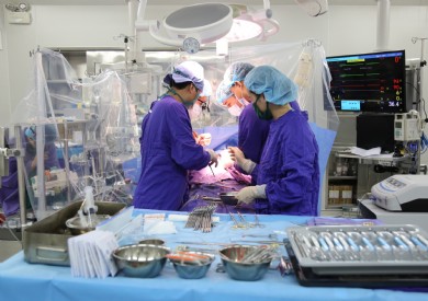 Hồi sinh nhịp đập khỏe mạnh cho 3 bệnh nhân mắc bệnh lý van tim phức tạp
