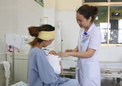 Sản phụ 3 lần viêm tụy cấp nguy kịch trong thai kỳ được Bệnh viện ĐK tỉnh điều trị “mẹ tròn con vuông”