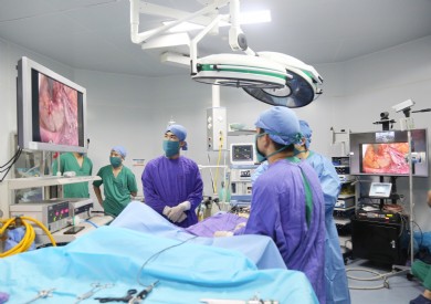 Bệnh viện Đa khoa tỉnh Quảng Ninh cập nhật xu hướng mới trong phẫu thuật điều trị thoát vị bẹn