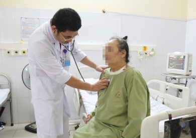 Cứu sống bệnh nhân gần 100 kg nhồi máu cơ tim cấp gây sốc tim nguy kịch bằng kỹ thuật ECMO