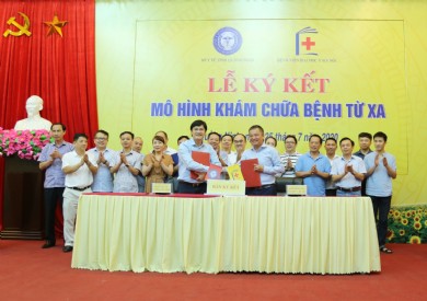 Sở Y tế Quảng Ninh và Bệnh viện Đại học Y Hà Nội ký kết mô hình khám chữa bệnh từ xa