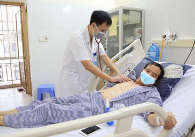 Lần đầu triển khai thành công phẫu thuật nội soi cắt thuỳ phổi một đường rạch tại Quảng Ninh
