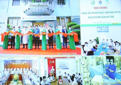Bệnh viện Đa khoa tỉnh trực tuyến từ xa ca mổ nội soi bằng công nghệ 3D với Bệnh viện Việt Đức