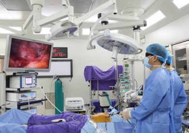 Bệnh viện Đa khoa tỉnh Quảng Ninh: Ứng dụng robot cầm tay công nghệ 4.0 trong phẫu thuật nội soi