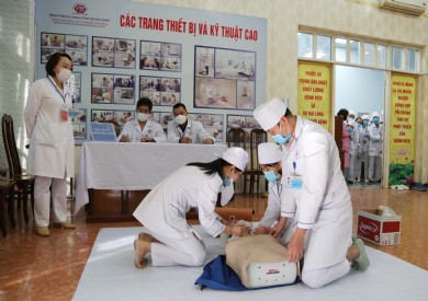Bệnh viện Đa khoa tỉnh Quảng Ninh tổ chức Hội thi Điều dưỡng - Hộ sinh giỏi năm 2021