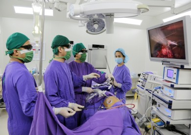Phẫu thuật nội soi 3D cắt đa kén khí phổi cho bệnh nhân COPD