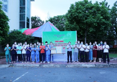 Những ''chiến binh áo trắng'' Bệnh viện Đa khoa tỉnh Quảng Ninh trở về từ tâm dịch TP.HCM