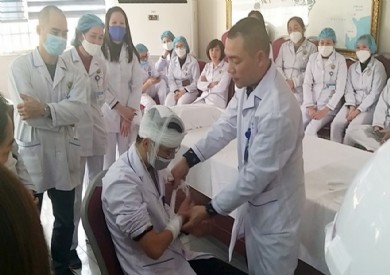 Tập huấn kỹ năng sơ cứu, cấp cứu người bị tai nạn lao động cho Bệnh viện Phổi Quảng Ninh