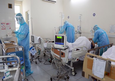 Những thầy thuốc trẻ F0 vẫn xung kích trên tuyến đầu chống dịch