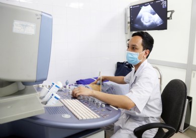 Phẫu thuật cấp cứu liên tiếp 2 ca vỡ khối chửa tử cung trong đêm