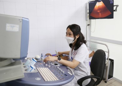 Phẫu thuật bóc tách 4 khối u xơ, bảo tồn tử cung cho bệnh nhân trẻ tuổi
