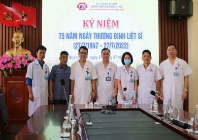 Bệnh viện Đa khoa tỉnh Quảng Ninh khắc ghi đạo lý ''Uống nước nhớ nguồn'' nhân ngày Thương binh liệt sĩ 27/7