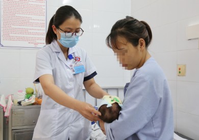 Phối hợp các chuyên khoa phẫu thuật lấy thai cho sản phụ suy tim nặng