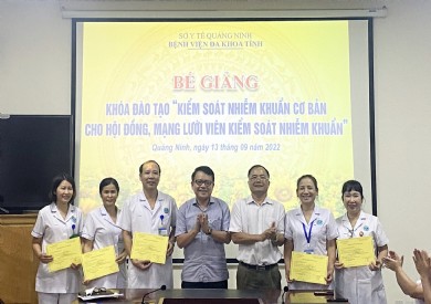 Tổng kết khóa đào tạo “Hội đồng, mạng lưới viên kiểm soát nhiễm khuẩn” tại Bệnh viện Đa khoa Cẩm Phả
