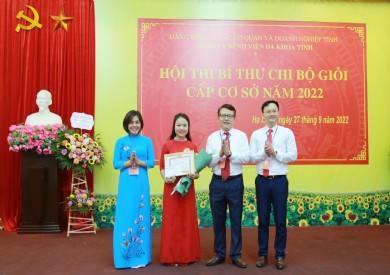 Bệnh viện Đa khoa tỉnh Quảng Ninh tổ chức Hội thi Bí thư chi bộ giỏi cấp cơ sở năm 2022