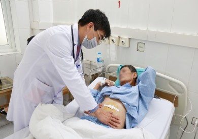 Đột ngột sút cân, sốt kéo dài, bệnh nhân bất ngờ phát hiện áp xe gan