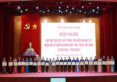 Bí thư Tỉnh ủy gặp mặt tri ân các cán bộ, thầy thuốc tiêu biểu ngành Y tế Quảng Ninh nhân kỷ niệm 68 năm Ngày Thầy thuốc Việt Nam 27/2
