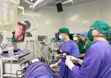Thoát khỏi nguy cơ ung thư thực quản nhờ kỹ thuật nội soi cắt tách niêm mạc ESD