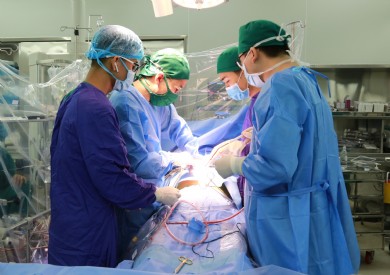 Phẫu thuật thay van tim hồi sinh những trái tim lỗi nhịp