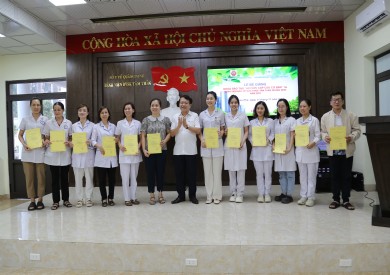 Tổng kết khóa đào tạo “Hồi sức cấp cứu cơ bản” cho cán bộ, nhân viên y tế Bệnh viện Bảo vệ sức khỏe tâm thần