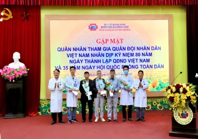 Bệnh viện Đa khoa tỉnh Quảng Ninh gặp mặt quân nhân nhân kỷ niệm 80 năm ngày thành lập Quân đội nhân dân
