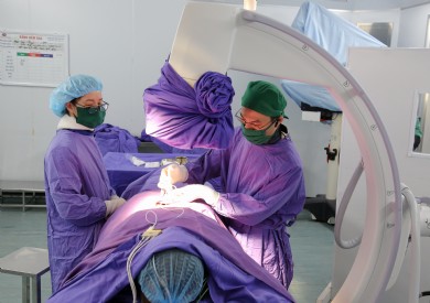 Ứng dụng công nghệ đốt sóng cao tần RFA điều trị giảm đau cột sống mãn tính