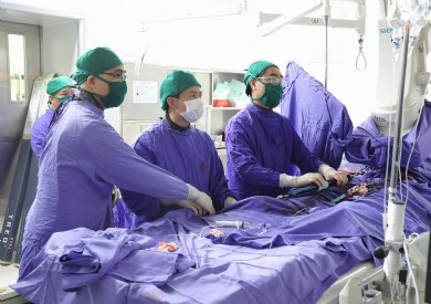 Đặt stent graft điều trị phình động mạch chủ: Phương pháp an toàn, ít xâm lấn, hiệu quả cao