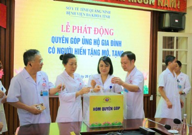 Bệnh viện Đa khoa tỉnh Quảng Ninh chung tay ủng hộ, lan tỏa yêu thương với gia đình người hiến tạng