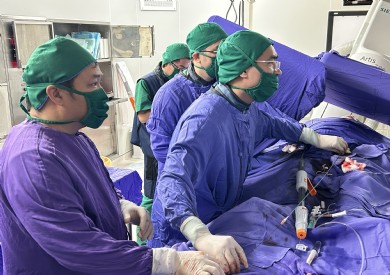 STENT GRAFT: HƯỚNG ĐI MỚI CHO ĐIỀU TRỊ PHÌNH ĐỘNG MẠCH CHỦ