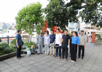 BỆNH VIỆN ĐA KHOA TỈNH QUẢNG NINH RA QUÂN VỆ SINH MÔI TRƯỜNG CẢNH QUAN CHÀO MỪNG ĐẠI HỘI ĐẢNG BỘ PHƯỜNG HỒNG GAI