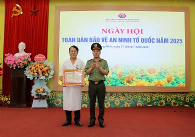 Bệnh viện Đa khoa tỉnh Quảng Ninh tổ chức Ngày hội toàn dân bảo vệ An ninh Tổ quốc