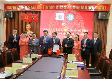 Bệnh viện Đa khoa tỉnh Quảng Ninh và Bệnh viện Nhân dân Khu tự trị dân tộc Choang Quảng Tây ký kết biên bản ghi nhớ hợp tác